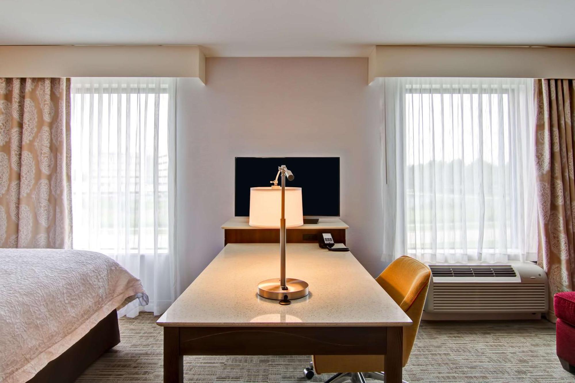 Hampton Inn & Suites Detroit/Troy Clawson Exterior foto